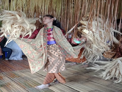 TARI SALAI JIN TIDORE